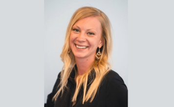 Sara Davis: From a college dropout to award-winning marketer in less than 8 years